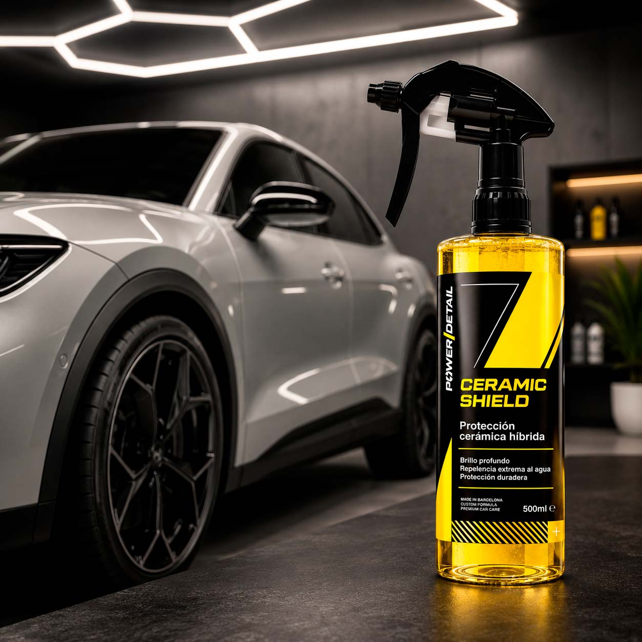 Protección cerámica híbrida Ceramic Shield para coche con acabado brillante